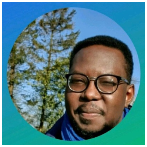 Photo professionnelle YAGO LUC fondateur de LY SERVICES Tutorat scolaire  Former  Soutenir